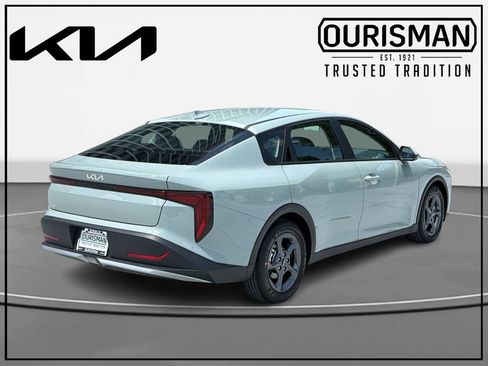 New 2026 Kia K4 FWD image 4