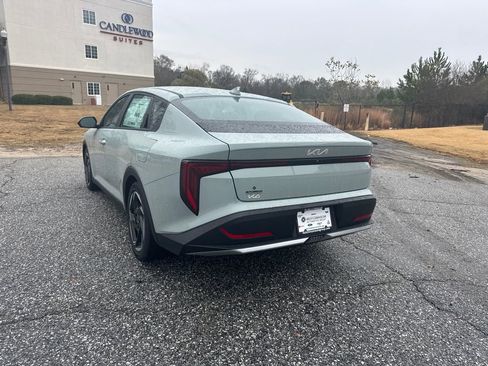 New 2025 Kia K4 EX image 5