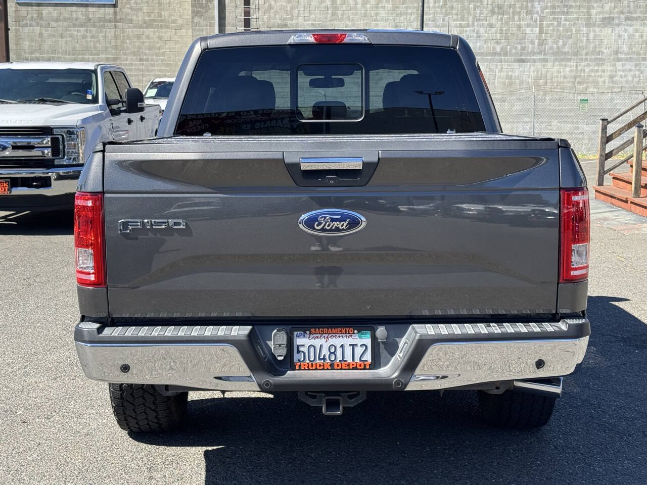 Used 2015 Ford F150 XLT w/ Equipment Group 302A Luxury RWD image 6