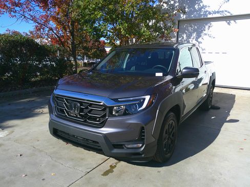 Used 2023 Honda Ridgeline RTL-E image 6