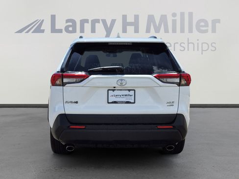 Used 2024 Toyota RAV4 XLE image 4
