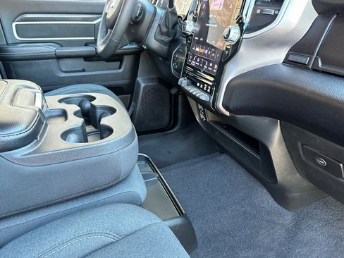 Used 2025 RAM 2500 Big Horn AWD/4WD image 15