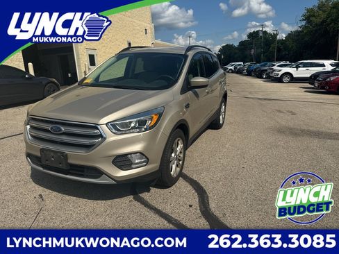 Used 2017 Ford Escape SE w/ Equipment Group 201A AWD/4WD image 1