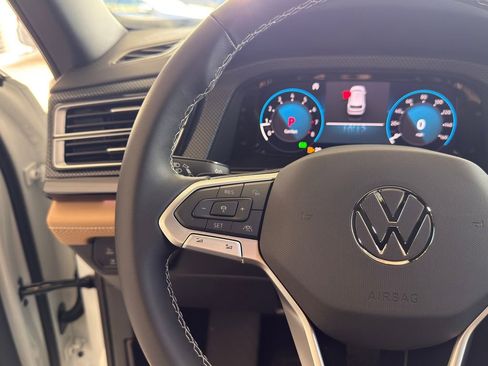 New 2026 Volkswagen Atlas Cross Sport SEL AWD/4WD image 16