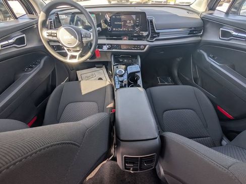 Used 2025 Kia Sportage LX FWD image 23