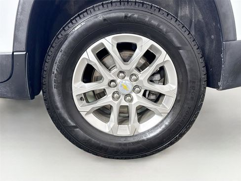 Used 2021 Chevrolet Traverse LT FWD image 28