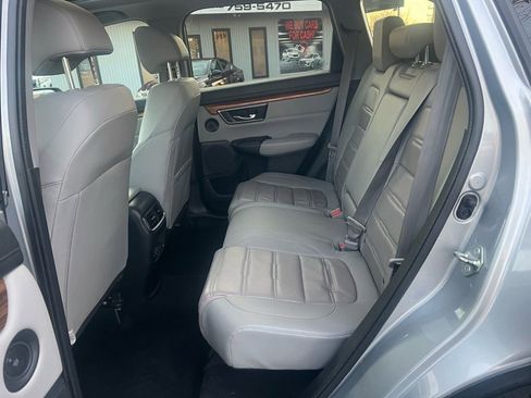 Used 2018 Honda CR-V Touring image 16