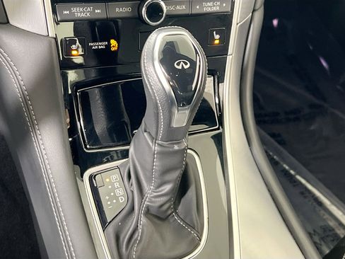 Used 2019 INFINITI Q60 3.0t Luxe w/ Essential Package image 17