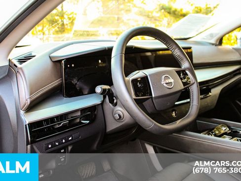 Used 2025 Nissan Murano Platinum w/ Cargo Package image 33