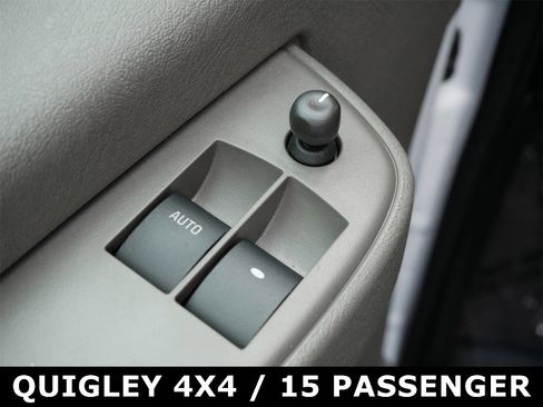 Used 2024 Chevrolet Express 3500 LT w/ LT Preferred Equipment Group image 14