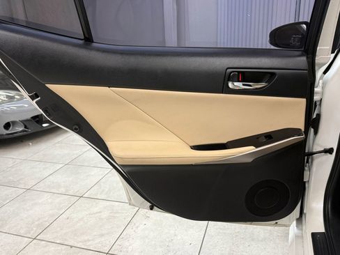 Used 2014 Lexus IS 350 w/ Navigation Package image 16