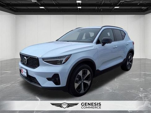 Used 2026 Volvo XC40 B5 Plus w/ Protection Package Premier AWD/4WD image 1