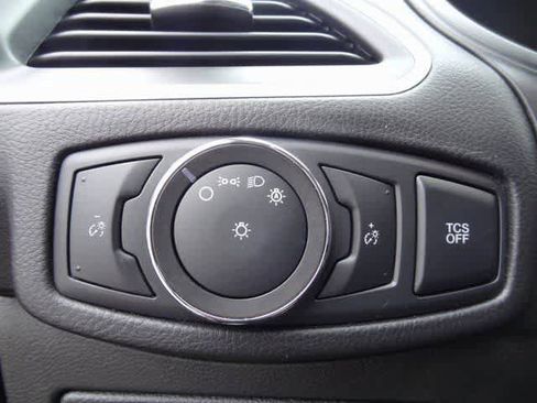 Used 2022 Ford Edge SEL image 17