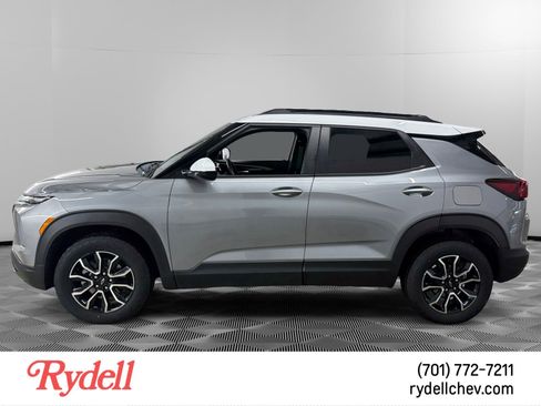 Certified 2024 Chevrolet TrailBlazer ACTIV w/ Convenience Package AWD/4WD image 2