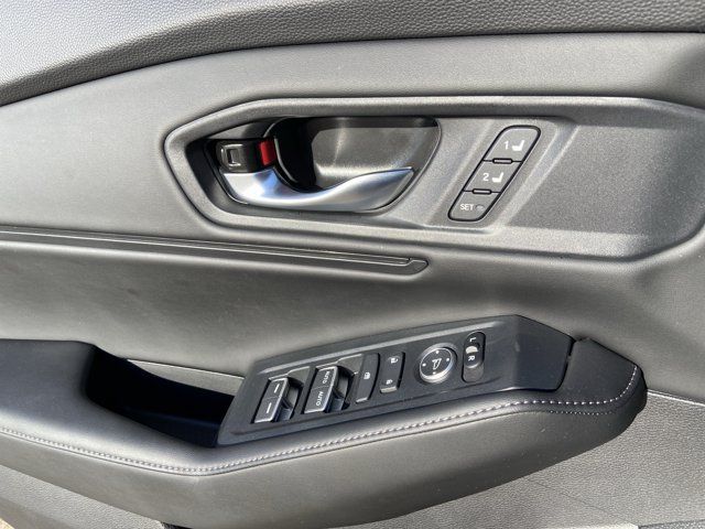 Used 2025 Honda Accord Sport image 46