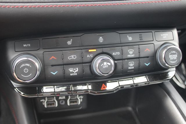 Used 2025 Dodge Durango GT AWD/4WD image 9