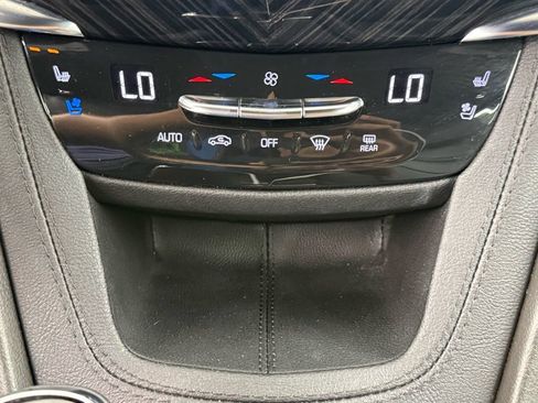 Used 2023 Cadillac XT6 Premium Luxury image 30