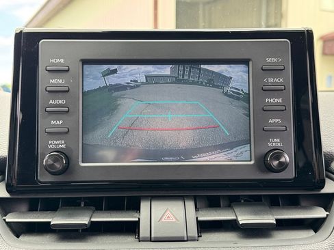 Used 2019 Toyota RAV4 LE w/ Carpet Mat Package AWD/4WD image 22