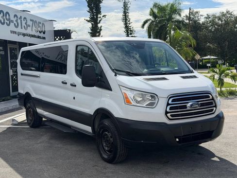 Used 2019 Ford Transit 350 XLT RWD image 3