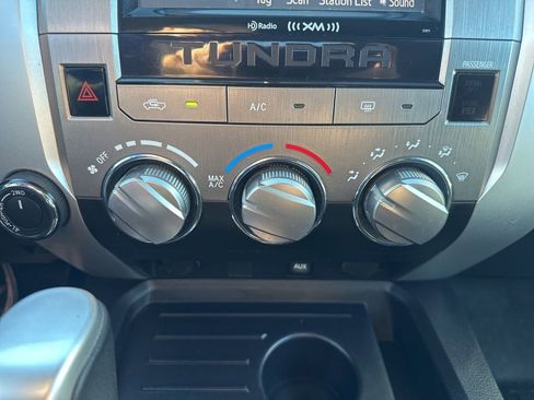 Used 2015 Toyota Tundra SR5 w/ SR5 Upgrade Package image 4