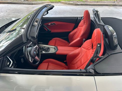 Used 2022 BMW Z4 sDrive30i w/ M Sport Package RWD image 12