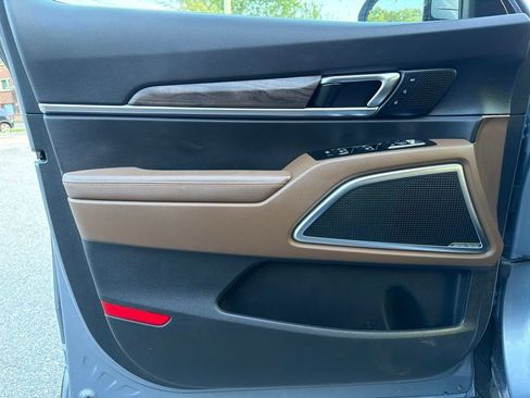 Certified 2022 Kia Telluride SX w/ SX Prestige Package AWD/4WD image 13