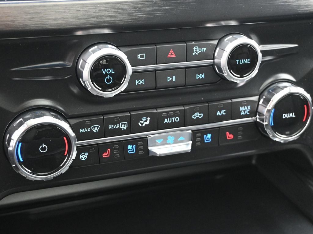 New 2026 Ford F250 Lariat w/ Black Appearance Package AWD/4WD image 19