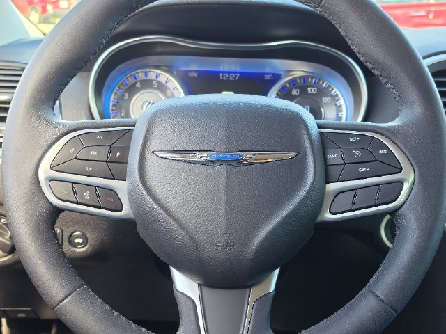 Used 2023 Chrysler 300 Touring w/ Sport Appearance Package RWD image 26