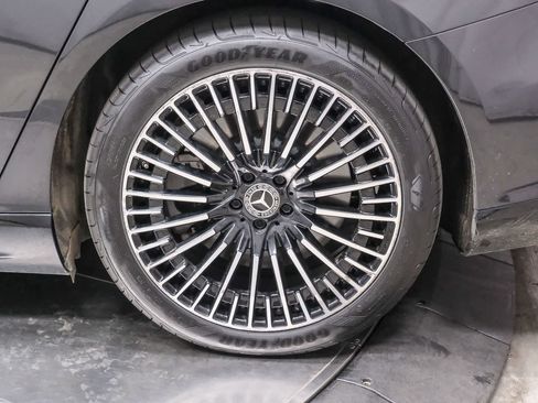 Certified 2023 Mercedes-Benz EQS 580 4MATIC Sedan image 9
