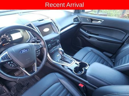 Used 2018 Ford Edge SEL w/ Equipment Group 201A image 3