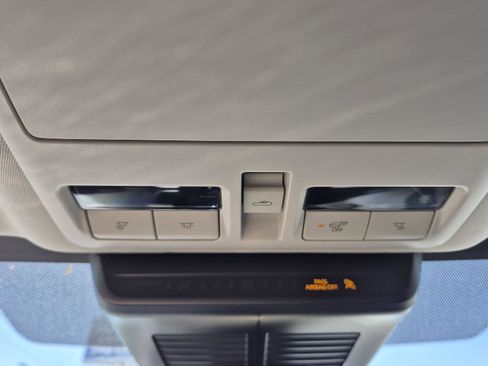 Used 2024 MAZDA CX-90 Plug-In Hybrid w/ Premium Pkg image 10