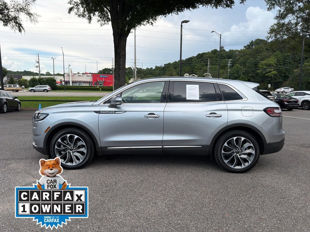 Used 2023 Lincoln Nautilus Reserve AWD/4WD image 7