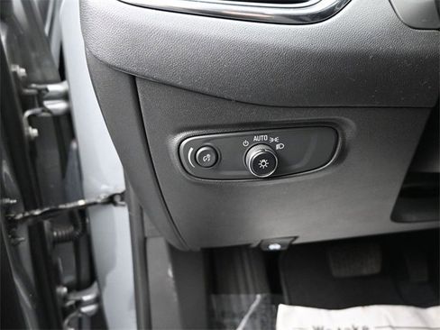 Used 2023 Chevrolet Equinox LT image 12