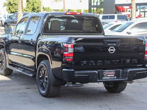 Used 2023 Nissan Frontier SV w/ Midnight Edition Package image 6