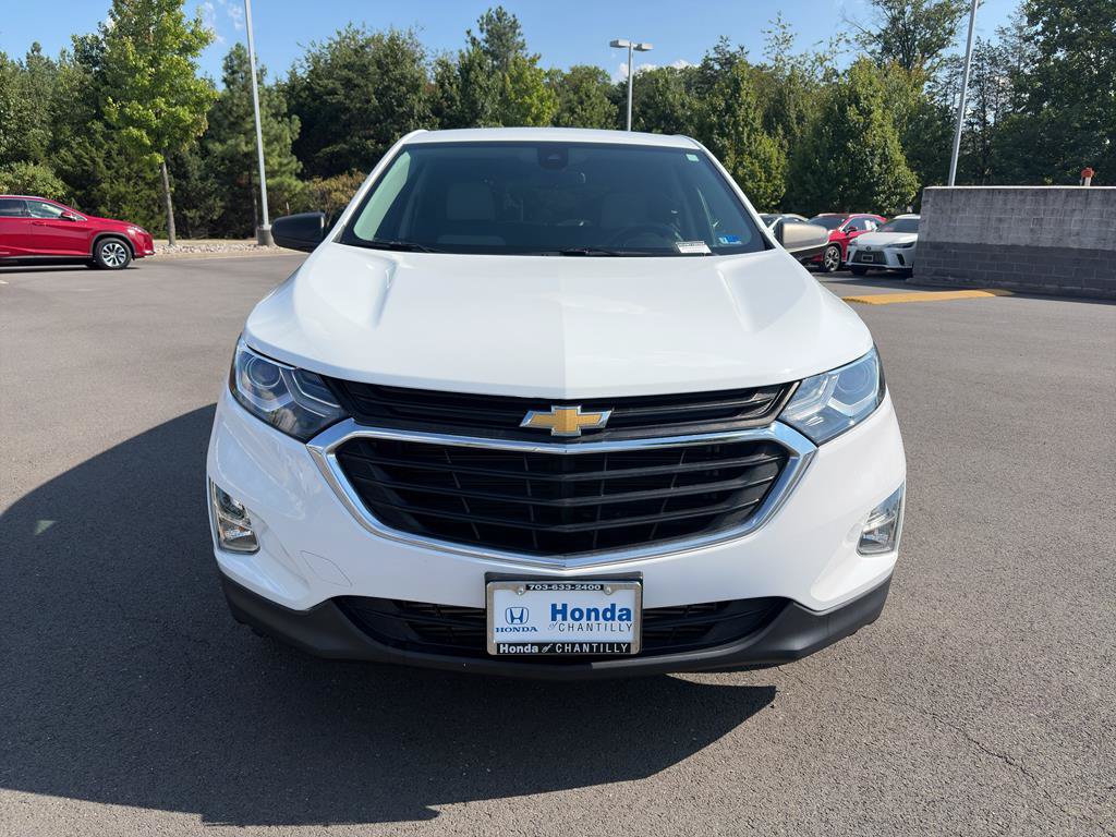 Used 2020 Chevrolet Equinox LS w/ LS Convenience Package AWD/4WD image 2