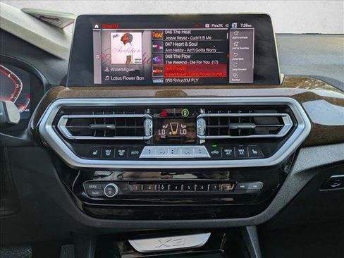 Used 2024 BMW X3 xDrive30i image 15