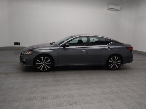 Used 2019 Nissan Altima 2.5 SR w/ SR Premium Package image 2