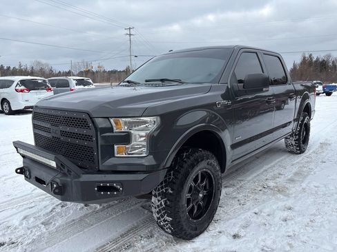 Used 2016 Ford F150 XLT w/ Equipment Group 302A Luxury image 2