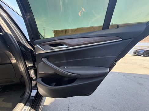 Used 2022 BMW 540i w/ M Sport Package RWD image 16