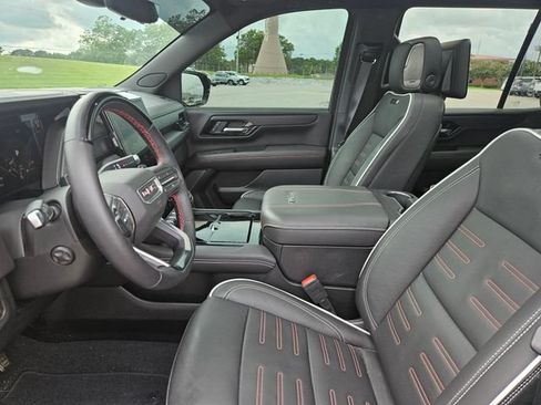 Used 2026 GMC Yukon AT4 Ultimate AWD/4WD image 9