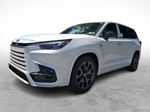 New 2026 Lexus TX 500h AWD image 2