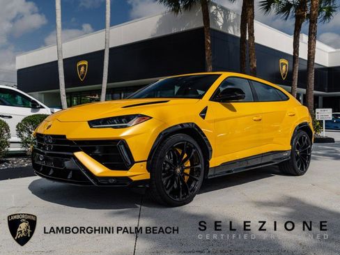 Used 2023 Lamborghini Urus S image 1