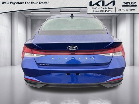 Used 2023 Hyundai Elantra SEL w/ Preferred Accessory Package image 6