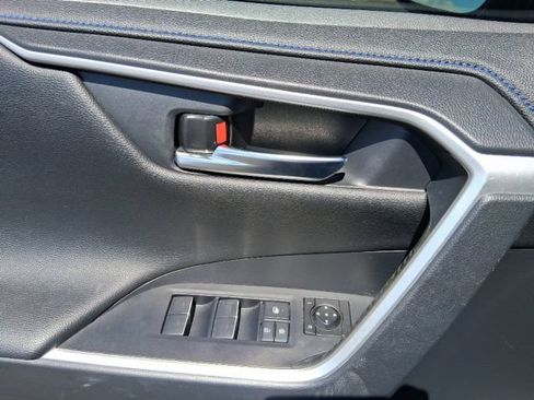 Used 2022 Toyota RAV4 XSE w/ XSE Grade Weather Package AWD/4WD image 19