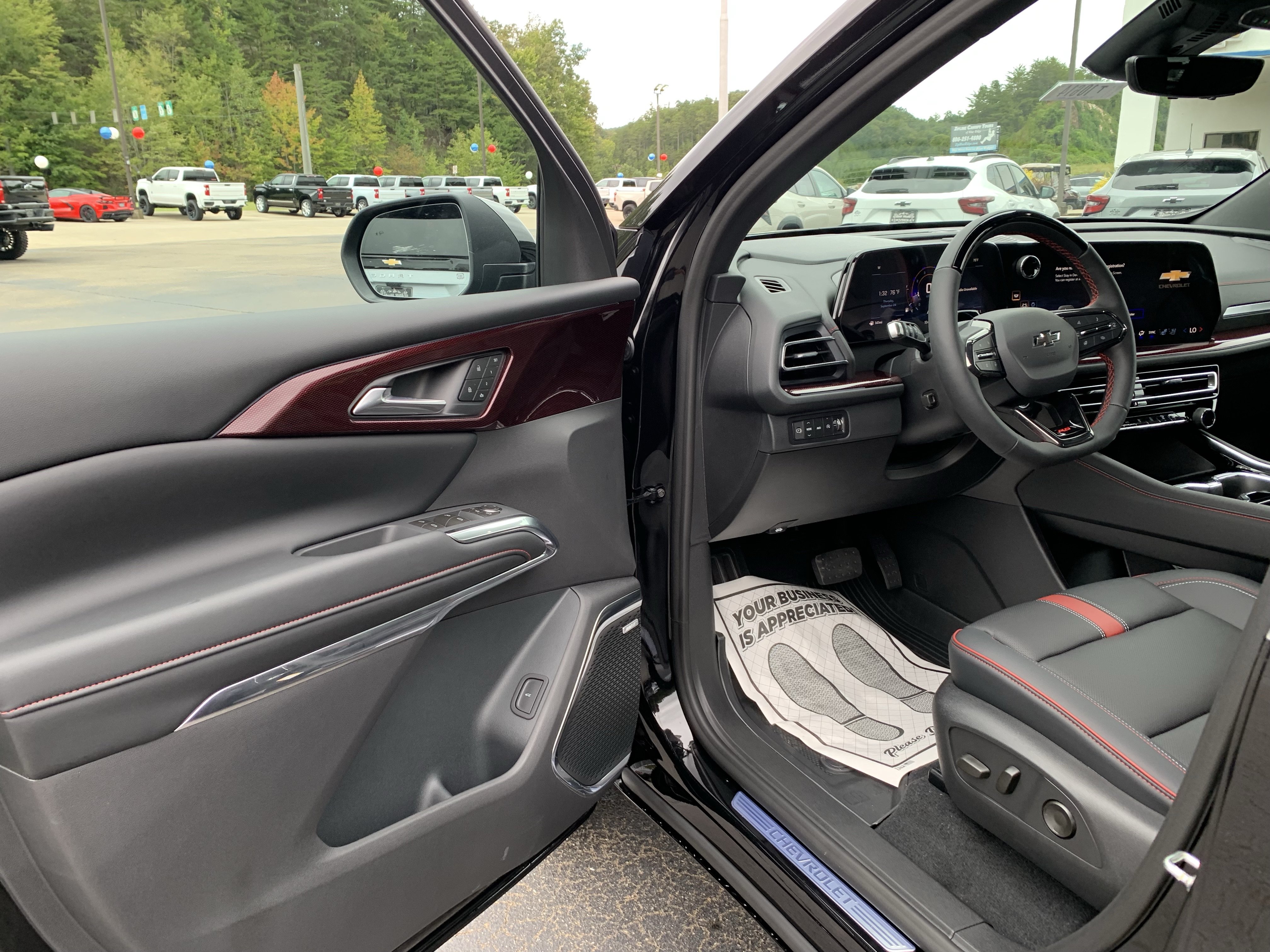 New 2027 Chevrolet Traverse RS AWD/4WD image 5