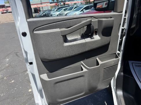 Used 2021 Chevrolet Express 2500 RWD image 9