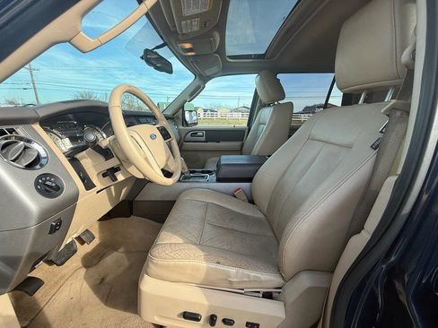 Used 2013 Ford Expedition XLT image 11