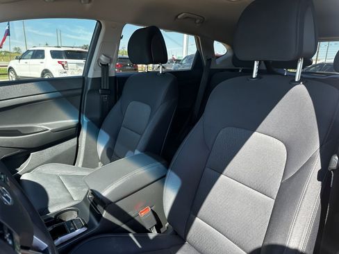 Used 2018 Hyundai Tucson SE w/ Cargo Package image 12