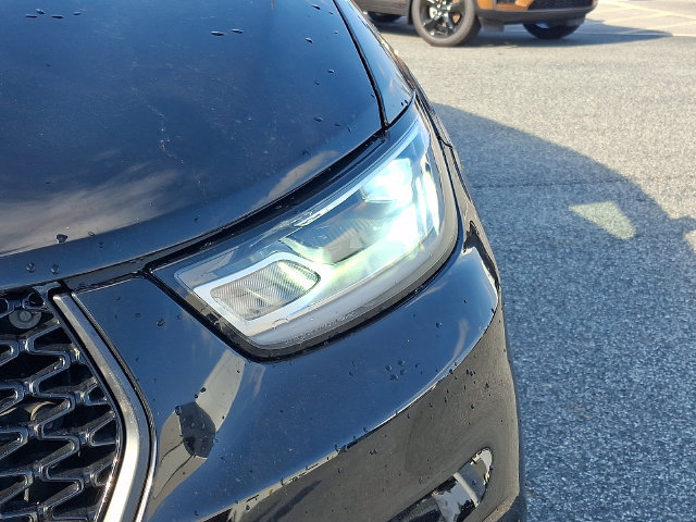 Used 2025 Chrysler Pacifica Limited FWD image 9