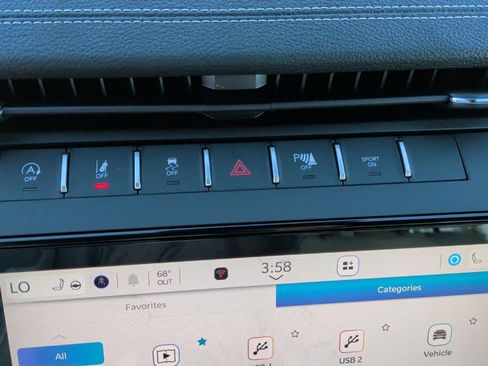 New 2026 Jeep Grand Cherokee Limited w/ Limited Altitude Package image 32